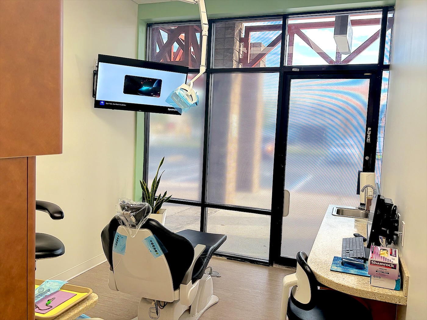 Treatment room at Jasmine Dental